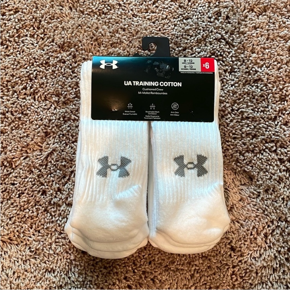 NWT 6 pair of Under Armour White Athletic Socks size 8-12